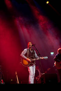 2011-09-22 - Kevin Costner & Modern West från Filadelfiakyrkan, Stockholm