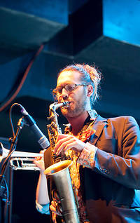 2011-10-09 - Golden Kanine från Komplex 457, Zürich