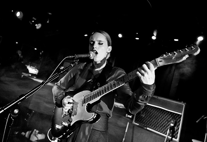 2011-10-10 - Anna Calvi från Nefertiti, Göteborg