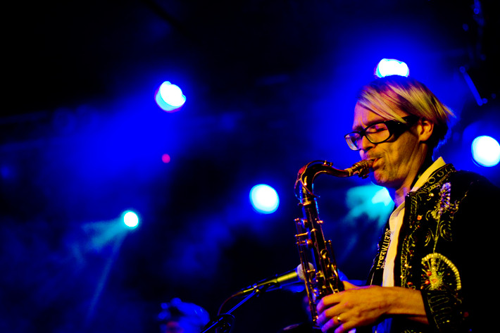 2011-10-12 - Jimi Tenor & Tony Allen från Debaser Strand, Stockholm