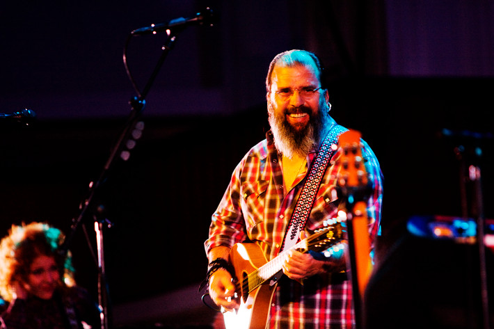 2011-10-16 - Steve Earle & The Dukes från Filadelfiakyrkan, Stockholm