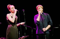 2011-10-17 - Nicolai Dunger & Sarah Riedel från Södra Teatern, Stockholm