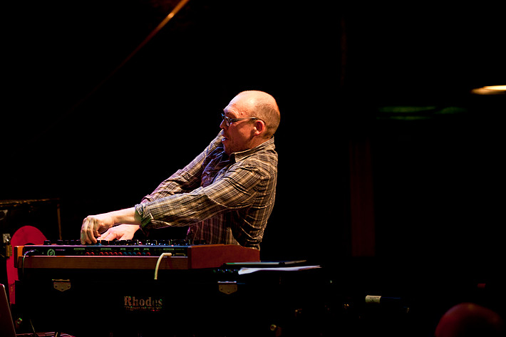 2011-10-18 - Ilhan Ersahin's Osyanbul Sessions m Bugge Wesseltoft från Fasching, Stockholm