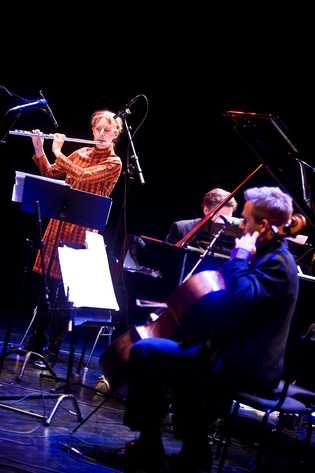 2011-10-18 - Pärlor För Svin från Kulturhuset, Stockholm