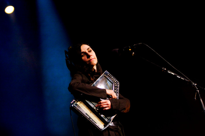 2011-10-21 - PJ Harvey från Filadelfiakyrkan, Stockholm