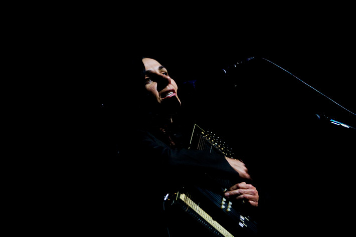 2011-10-21 - PJ Harvey från Filadelfiakyrkan, Stockholm
