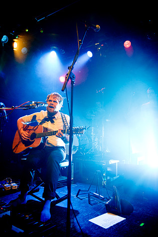 2011-10-30 - Loney, Dear från Kägelbanan, Stockholm