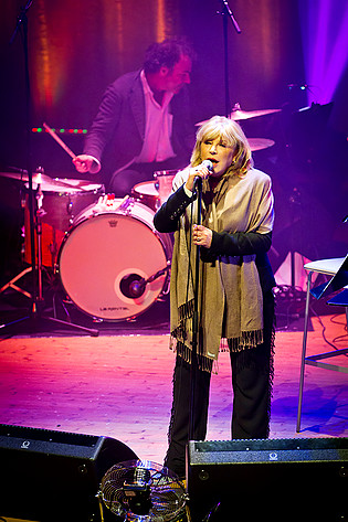 2011-11-12 - Marianne Faithfull från Vara Konserthus, Vara