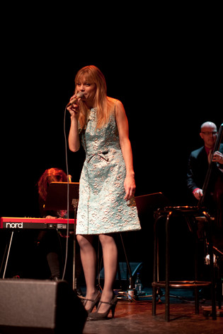2012-01-28 - Lisa Werlinder från Stadsteaterns Foajébar, Göteborg
