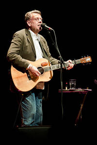 2012-02-08 - Mikael Wiehe från Växjö konserthus, Växjö