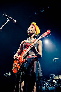 2012-02-10 - Fatoumata Diawara från Södra Teatern, Stockholm