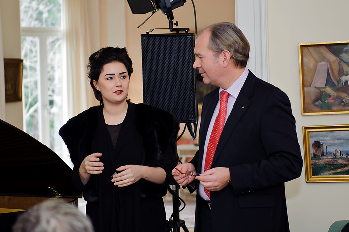 2012-02-23 - Birgit Bidder från Svenska ambassadörens residens, Bern