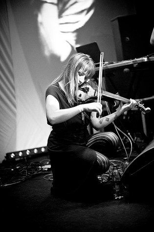 2012-03-29 - Zola Jesus från Umeå Open, Umeå