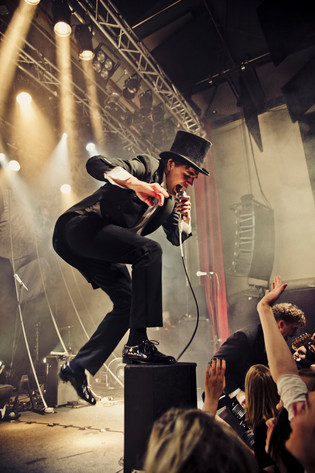 2012-03-31 - The Hives från Debaser Medis, Stockholm