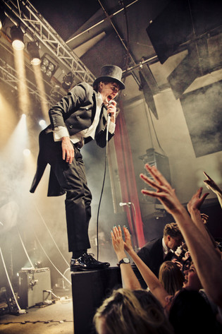 2012-03-31 - The Hives från Debaser Medis, Stockholm