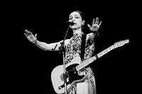 2012-04-20 - Laleh från Scandinavium, Göteborg