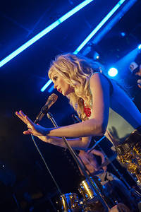 2012-04-30 - The Asteroids Galaxy Tour från Abart, Zürich