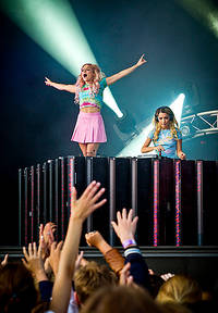 2012-05-30 - Rebecca & Fiona från Liseberg, Göteborg