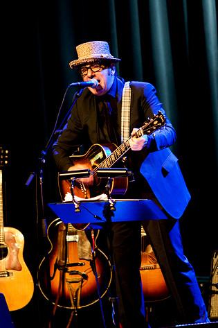 2012-06-08 - Elvis Costello från Rival, Stockholm