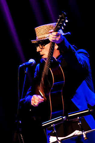 2012-06-08 - Elvis Costello från Rival, Stockholm