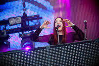 2012-06-15 - Icona Pop från Summerburst Stockholm, Stockholm