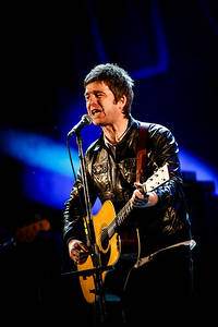 2012-06-16 - Noel Gallagher's High Flying Birds från Hultsfredsfestivalen, Hultsfred
