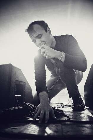 2012-06-16 - Future Islands från Hultsfredsfestivalen, Hultsfred