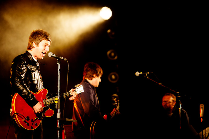 2012-06-16 - Noel Gallagher's High Flying Birds från Hultsfredsfestivalen, Hultsfred