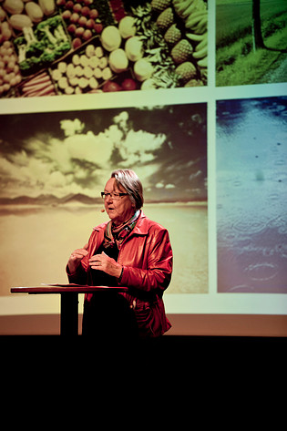 2012-06-28 - Marit Paulsen från Peace & Love, Borlänge