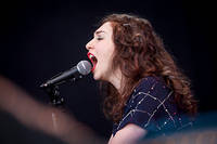 2012-06-28 - Regina Spektor från Peace & Love, Borlänge