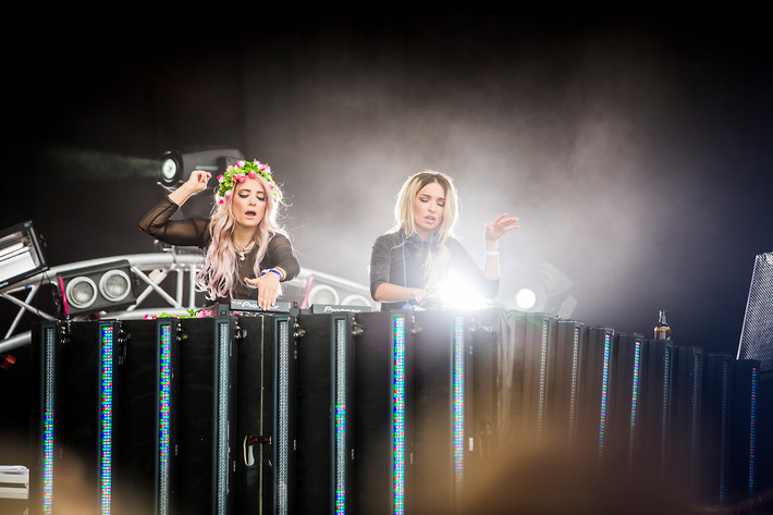2012-06-29 - Rebecca & Fiona från Peace & Love, Borlänge