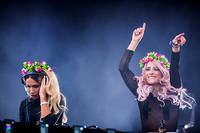 2012-06-29 - Rebecca & Fiona från Peace & Love, Borlänge