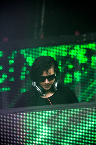 2012-06-30 - Skrillex från Peace & Love, Borlänge