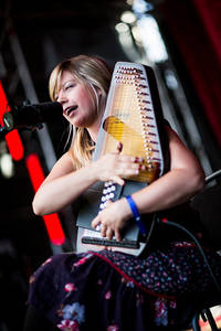 2012-06-30 - Basia Bulat från Peace & Love, Borlänge