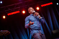 2012-06-30 - Kodjo Akolor, stand up från Peace & Love, Borlänge