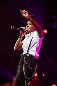 2012-07-05 - Janelle Monae från Roskildefestivalen, Roskilde