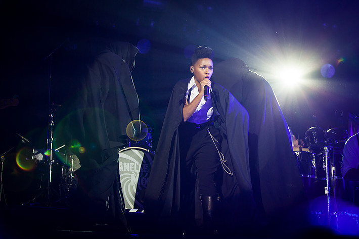 2012-07-05 - Janelle Monae från Roskildefestivalen, Roskilde