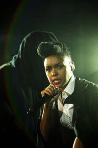 2012-07-05 - Janelle Monae från Roskildefestivalen, Roskilde