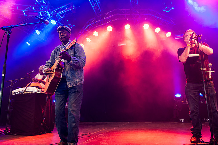 2012-07-06 - Boubacar Traoré från Roskildefestivalen, Roskilde