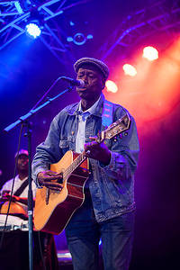 2012-07-06 - Boubacar Traoré från Roskildefestivalen, Roskilde