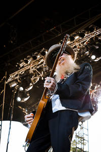 2012-07-23 - ZZ Top från Öja Slottsruin, Ystad