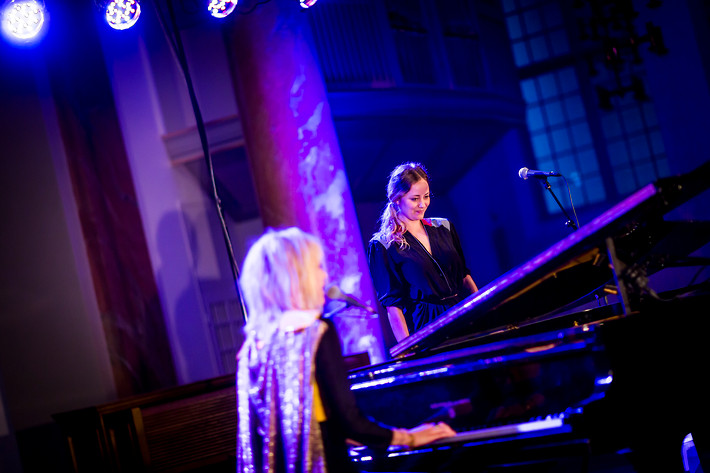 2012-08-04 - Frida Hyvönen från Broöppning, Härnösand