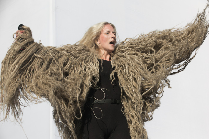 2012-08-05 - IAMAMIWHOAMI från Stockholm Music & Arts, Stockholm