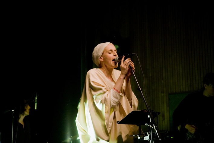 2012-08-09 - El Perro Del Mar från Way Out West, Göteborg