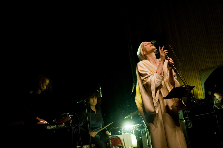 2012-08-09 - El Perro Del Mar från Way Out West, Göteborg