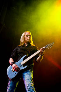 2012-08-17 - Amaranthe från Liseberg, Göteborg