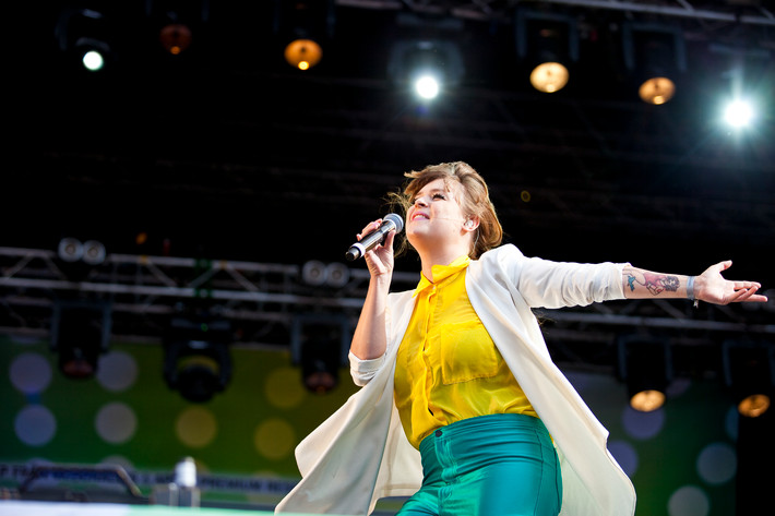 2012-08-19 - Linnea Henriksson från Götaplatsen, Göteborg