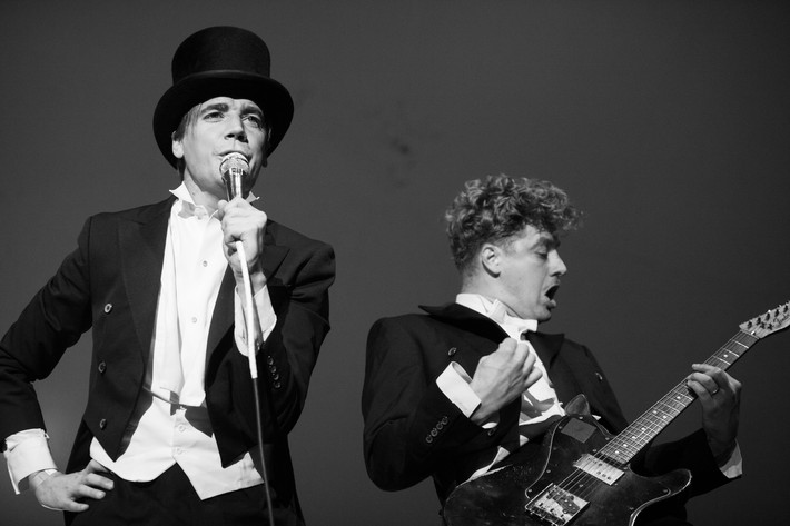 2012-08-22 - The Hives från Malmöfestivalen, Malmö