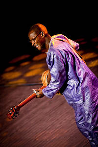 2012-11-17 - Sidi Touré från Stora Teatern, Göteborg