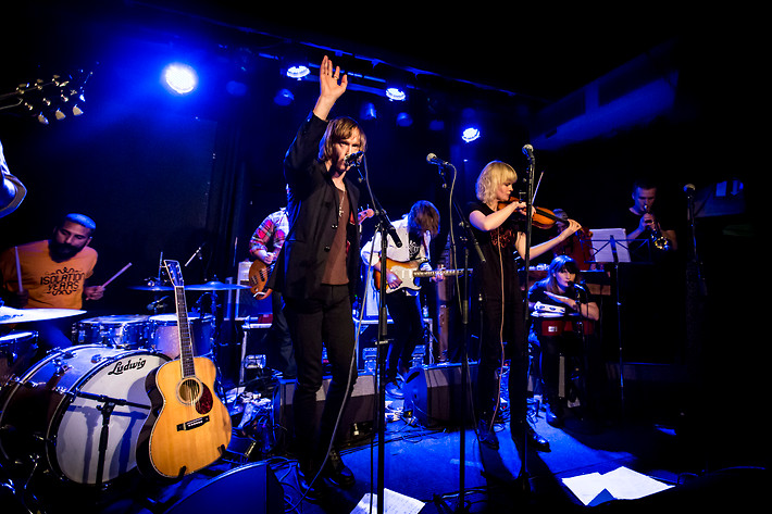 2012-12-30 - Umeåartister hyllar ISOLATION YEARS från Guitars, Umeå